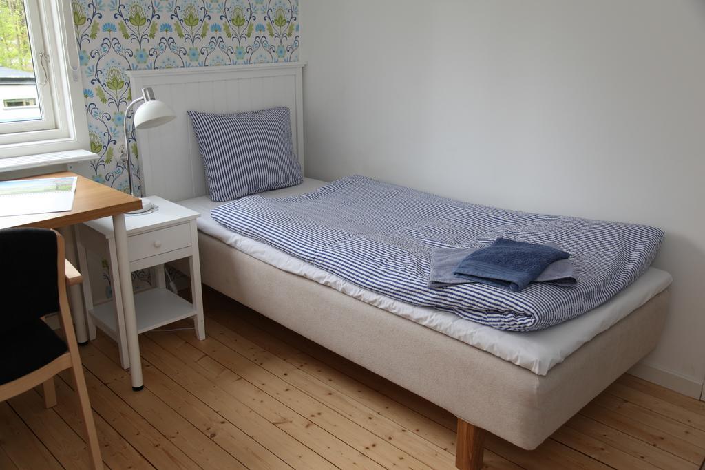 Aelvnaera Bed & Breakfast Κάρλσταντ Δωμάτιο φωτογραφία