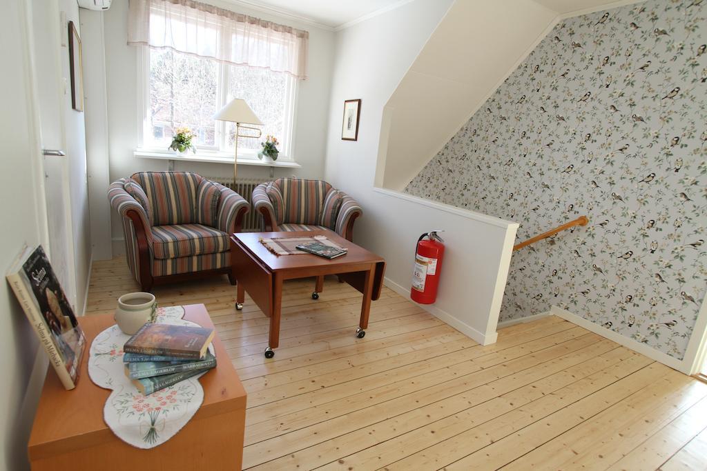 Aelvnaera Bed & Breakfast Κάρλσταντ Εξωτερικό φωτογραφία